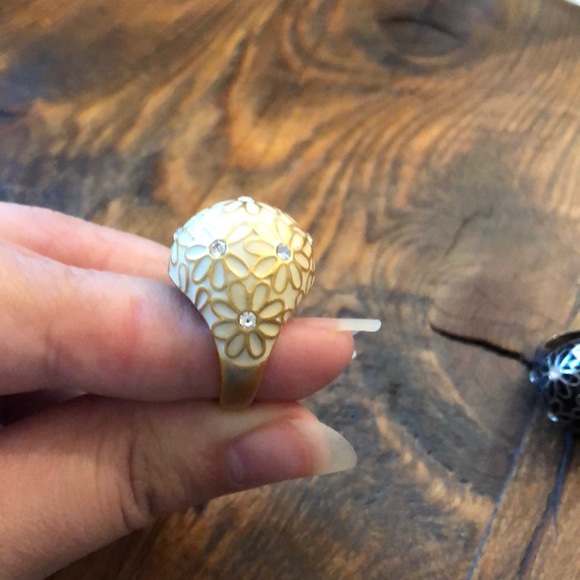 2 Coach Flower Rings - Picture 2 of 8